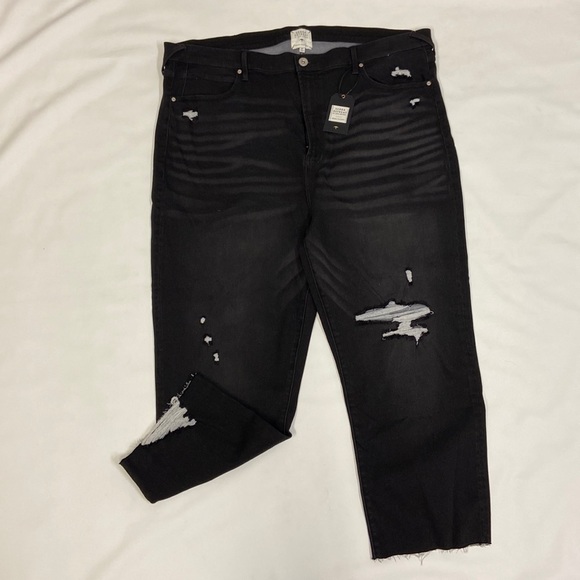 Serra Retreat NWT black distressed cropped jeans. Size 26W women’s comfort jean - Picture 3 of 16